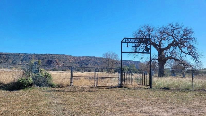 The Huffman Cemetery and Marker image. Click for full size.