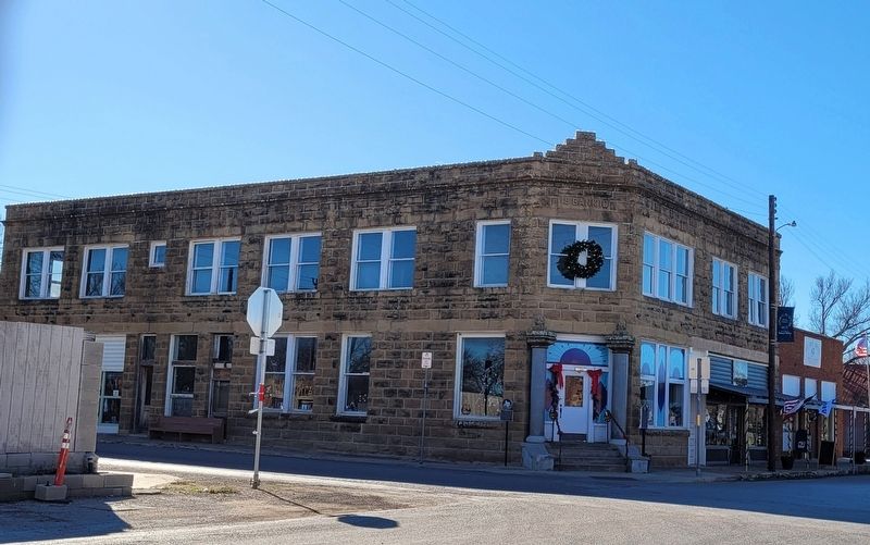 The view of the First State Bank in Richland Springs image. Click for full size.