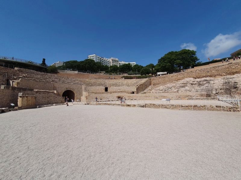 La graderia septentrional / The Northern Seating Area and Marker. Click for full size. La graderia septentrional / The Northern Seating Area and Marker image. Click for full size.