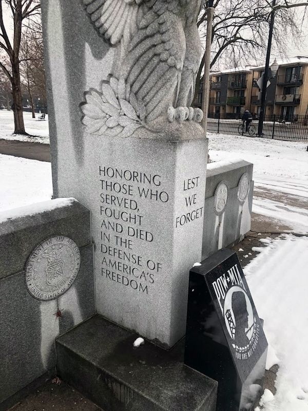 Veterans Memorial image. Click for full size.