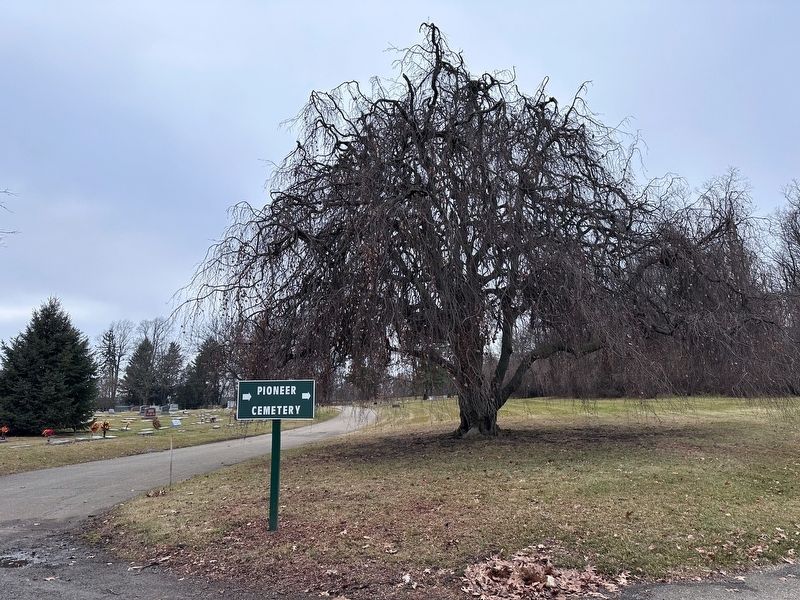 Rhoads Cemetery Marker. Click for full size. Rhoads Cemetery Marker image. Click for full size.
