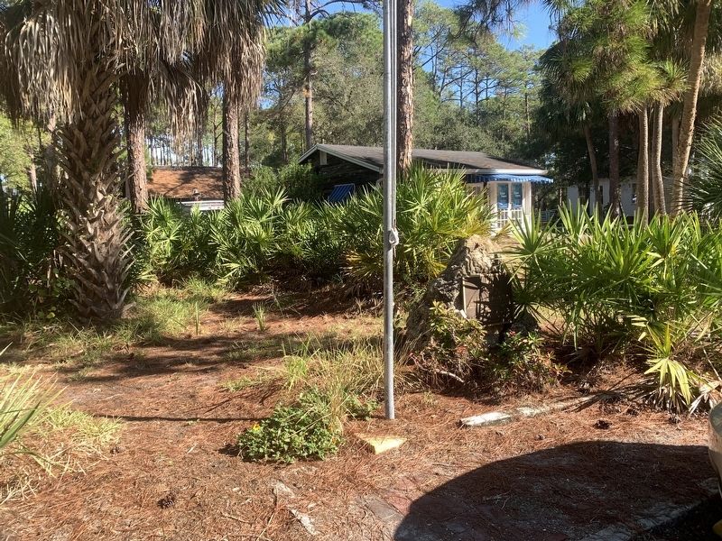 In Grateful Remembrance Marker in parking area image. Click for full size.