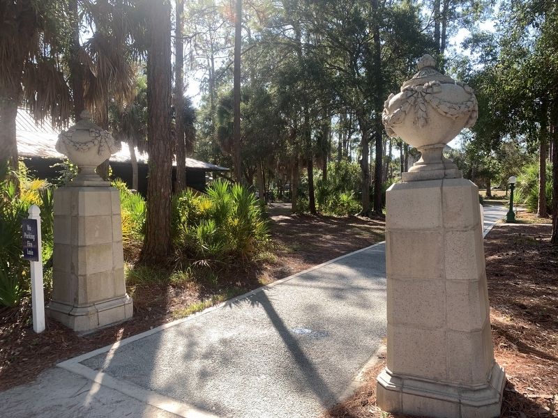 Pillars from Largo High School image. Click for full size.