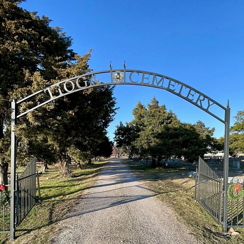 Tioga Cemetery Gate with Historic Medallion image. Click for full size.