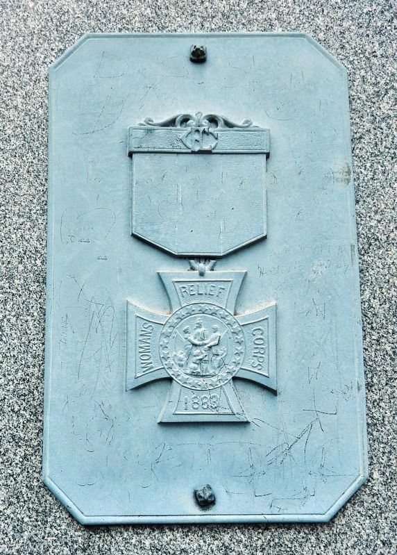 Marion Civil War Memorial<br>(<i>east side � W.R.C. Medal</i>) image. Click for full size.
