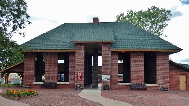 City Square Park Pavilion (<i>north elevation</i>) image. Click for full size.