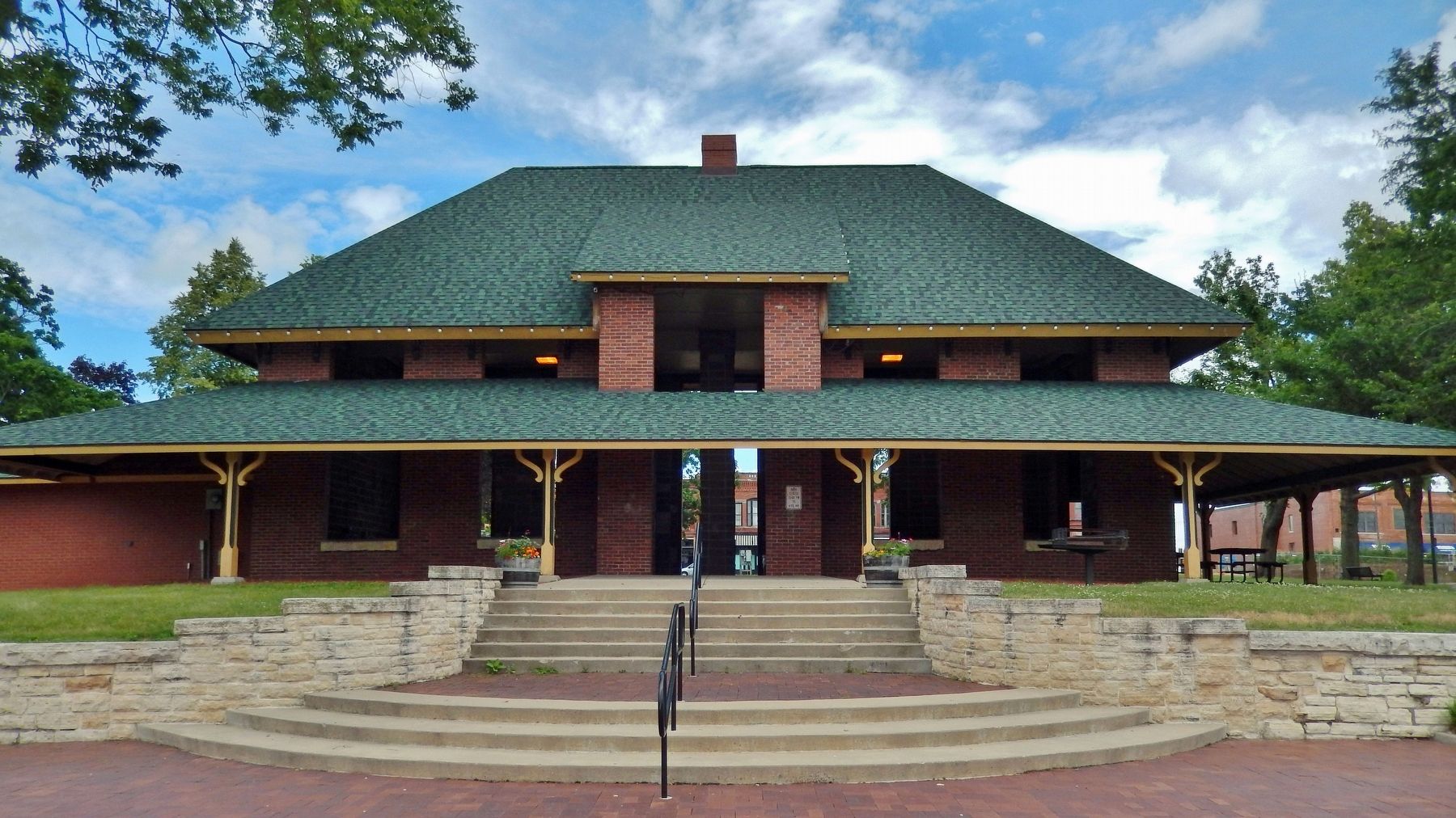 City Square Park Pavilion (<i>south elevation</i>) image. Click for full size.