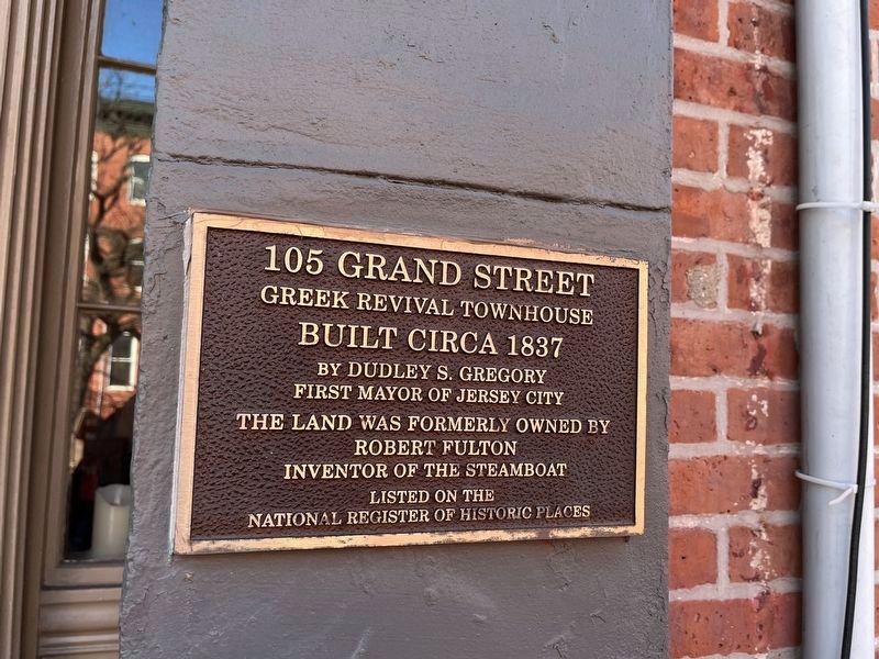 105 Grand Street Marker image. Click for more information.