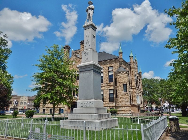 Lucas County Civil War Monument & Fence image. Click for full size.
