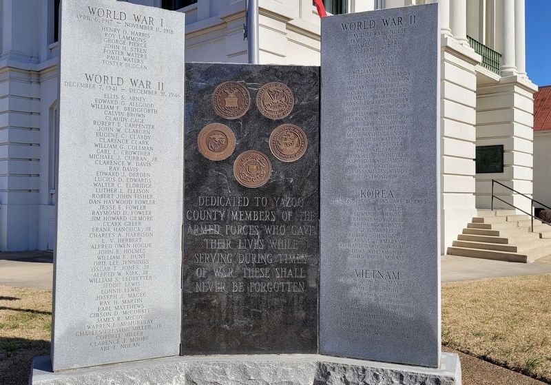 Yazoo County War Memorial image. Click for full size.