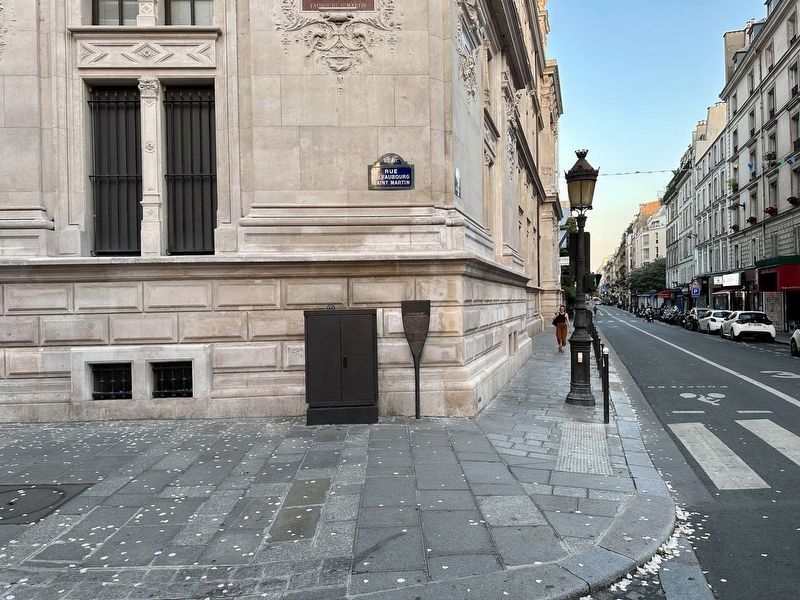 Mairie du Xème Arrondissement / 10th Arrondissement Town Hall Marker - wide view. Click for full size. Mairie du Xème Arrondissement / 10th Arrondissement Town Hall Marker - wide view image. Click for full size.