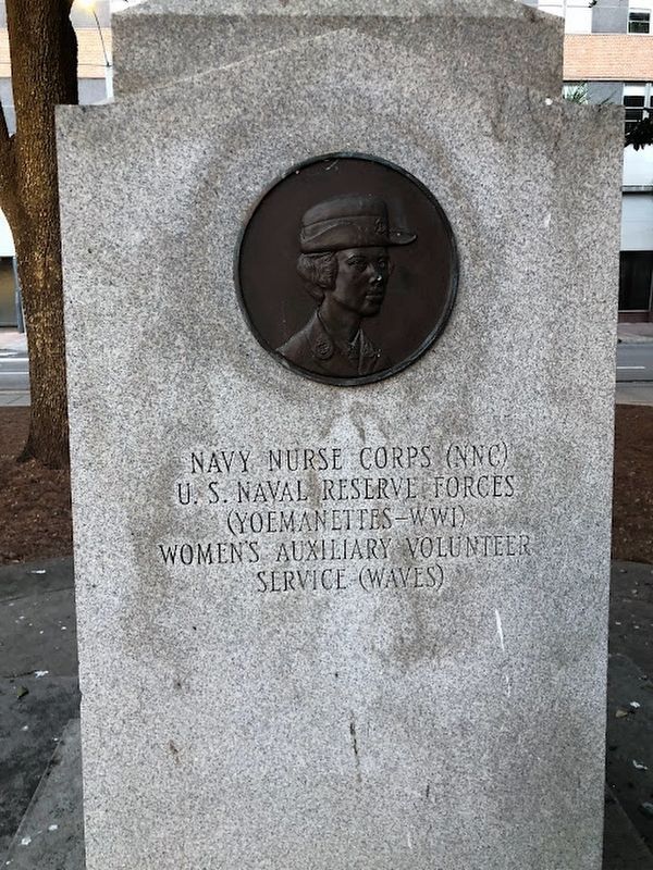 Military Women's National Monument image. Click for full size.