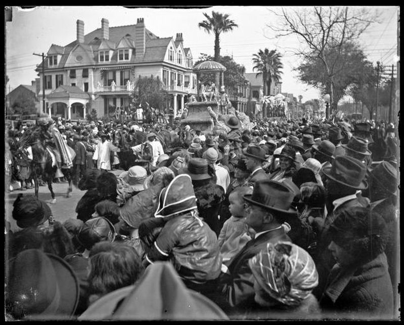 Mardi Gras Parade, 1925 image. Click for full size.
