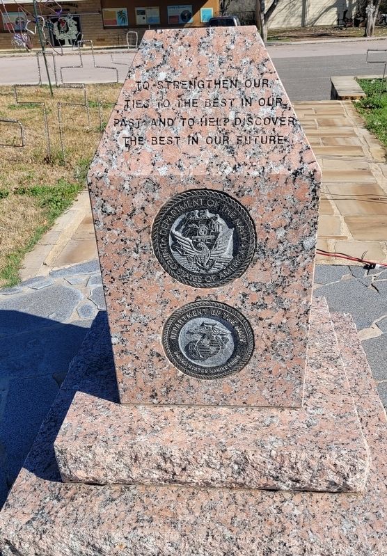 Veterans Memorial Monument image. Click for full size.