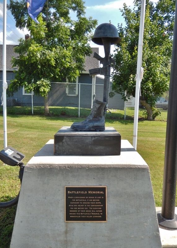 Marion County Veterans Memorial / Battlefield Memorial image. Click for full size.
