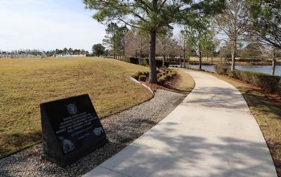 Leatherneck Legacy Monument image. Click for full size.