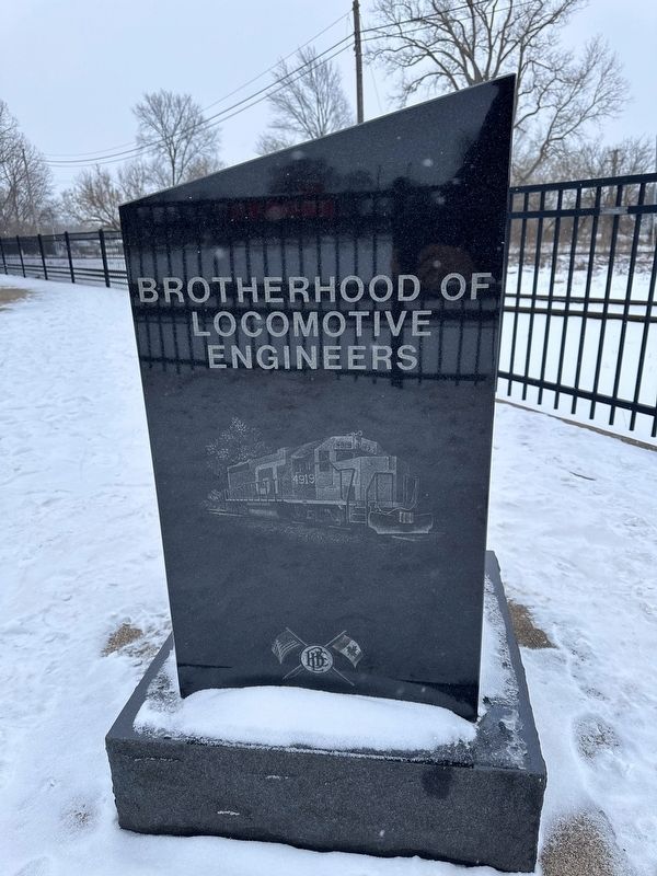 Train E243 Collision Marker image. Click for full size.