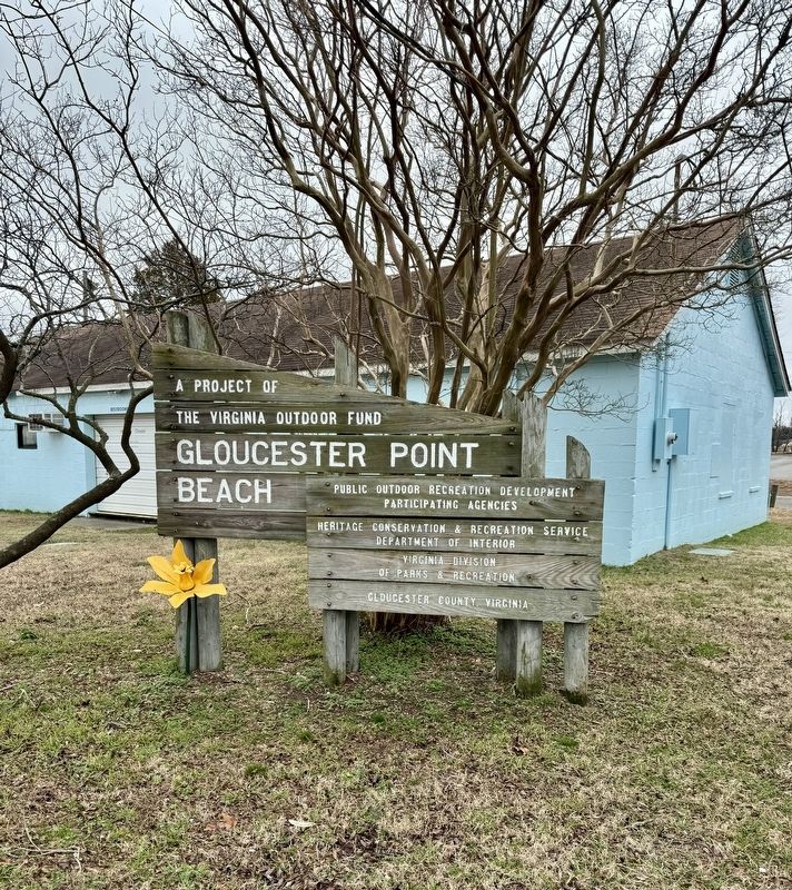Gloucester Point Beach Sign image. Click for full size.