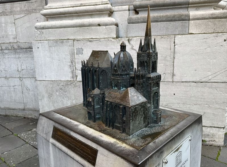 Bronze model of Aachen Cathedral, donated by the Lions Club in 1997 image. Click for full size.