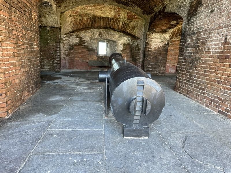 8-inch Columbiad at Fort Zachary Taylor image. Click for full size.