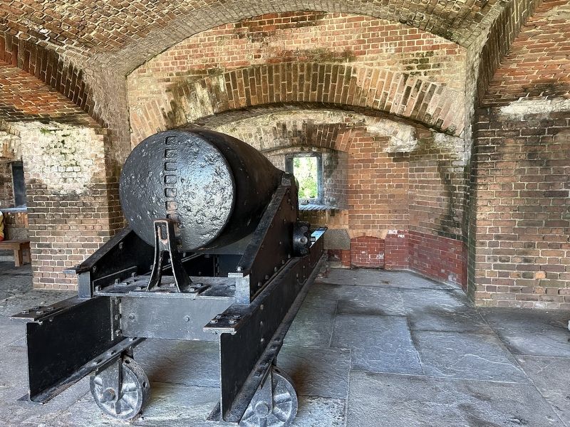 10-inch Rodman at Fort Zachary Taylor image. Click for full size.
