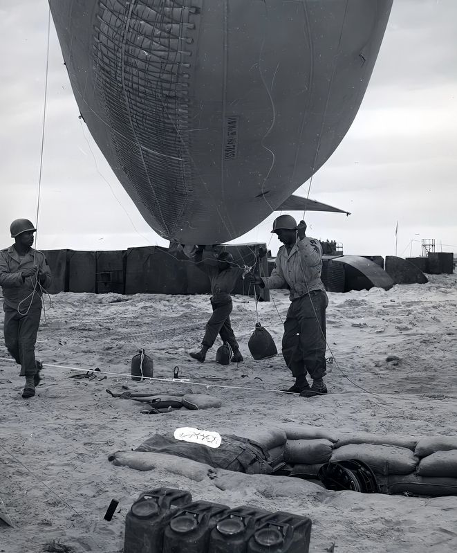 320th Anti-Aircraft Balloon Battalion image. Click for full size.