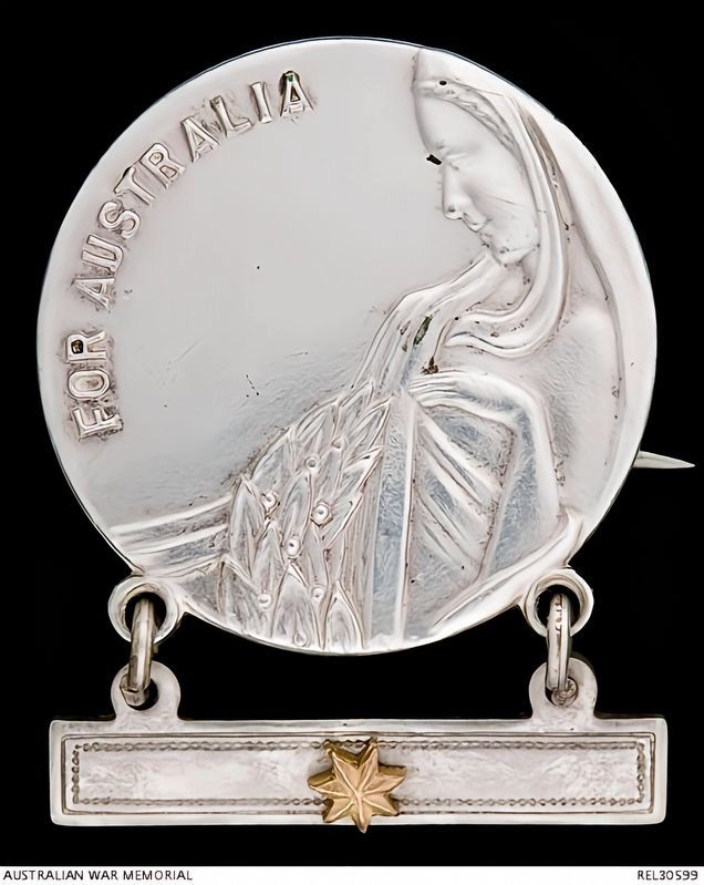 Second World War Mothers and Widows Badge. Click for full size. Second World War Mothers and Widows Badge image. Click for full size.