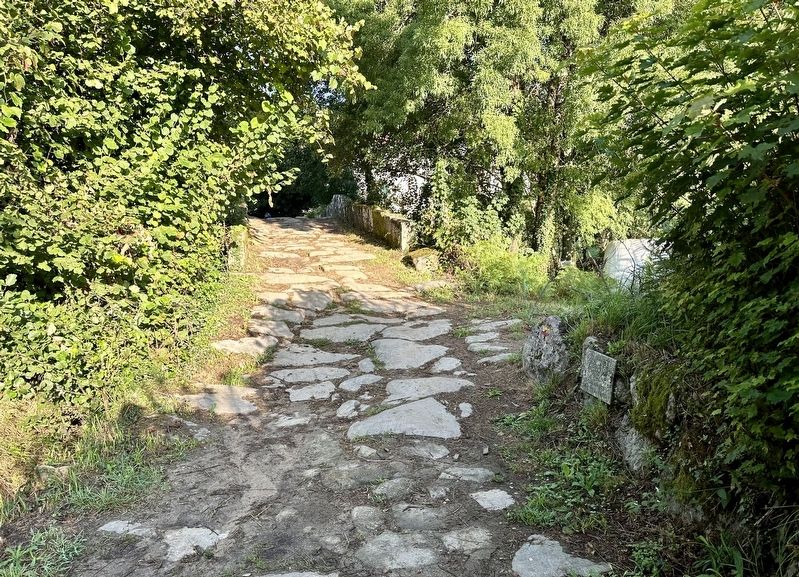 Approach to the bridge from the east (i.e., from the marker). Click for full size. Approach to the bridge from the east (i.e., from the marker) image. Click for full size.