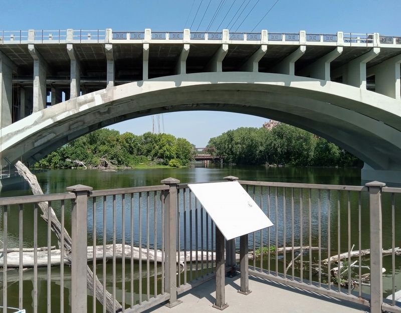 A Horseshoe for the River Marker at the west end of Water Power Park, facing the 3rd Avenue Bridge. Click for full size. A Horseshoe for the River Marker at the west end of Water Power Park, facing the 3rd Avenue Bridge image. Click for full size.