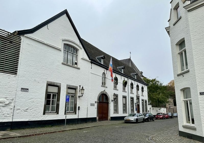 Huis in den Nieuwenhof / House on the Nieuwenhof Marker image. Click for full size.