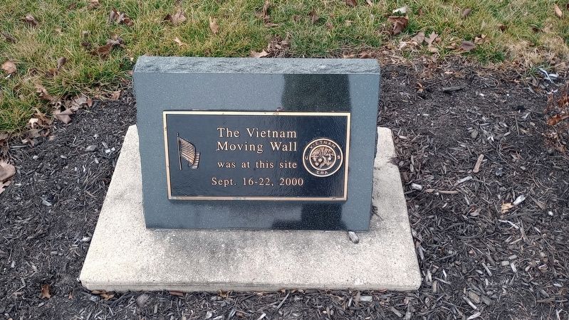 The Vietnam Moving Wall Marker image. Click for full size.