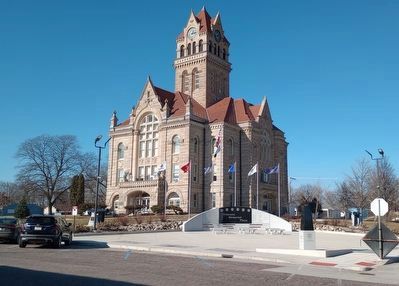 Starke County Courthouse image. Click for full size.