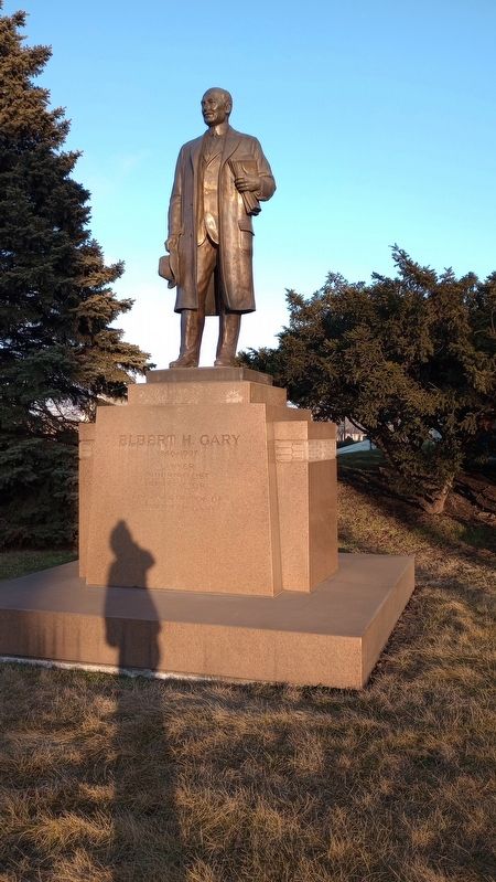 Elbert H. Gary Statue image. Click for full size.