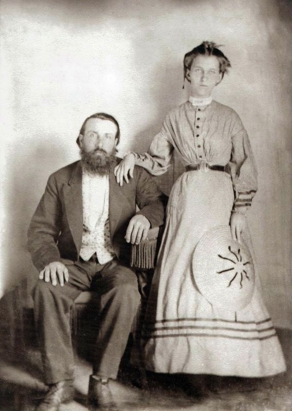 Nathan Van Buren McMinn and wife Lizzie England McMinn image. Click for full size.