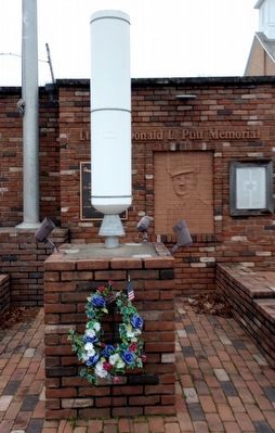 The Putt Memorial image. Click for full size.