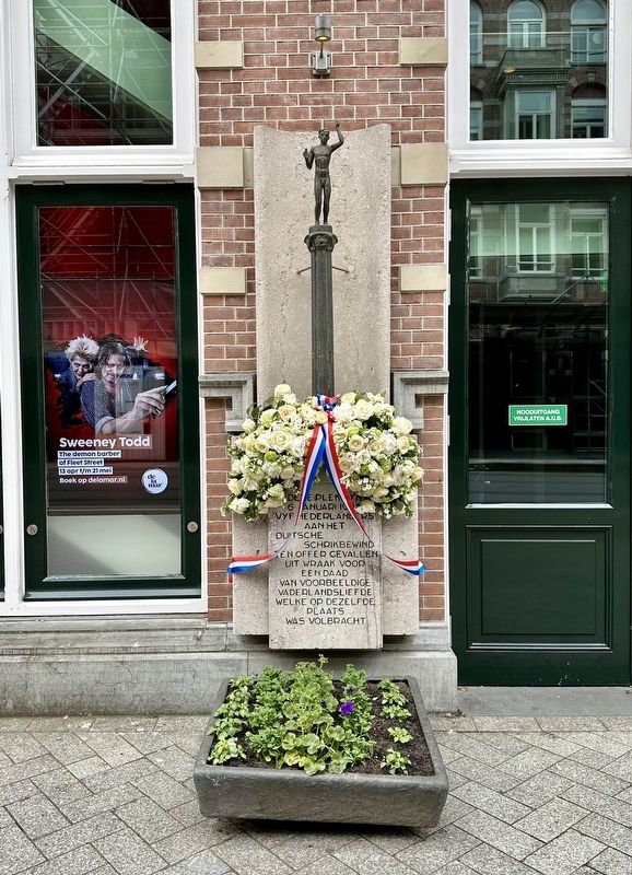 Marnixstraat 1945 Executions Memorial - wide view image. Click for full size.