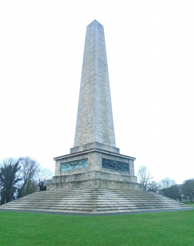 Wellington Monument image. Click for full size.