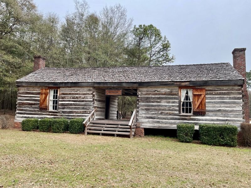 Front of Crowell-Whitaker 1840 Log Cabin image. Click for full size.
