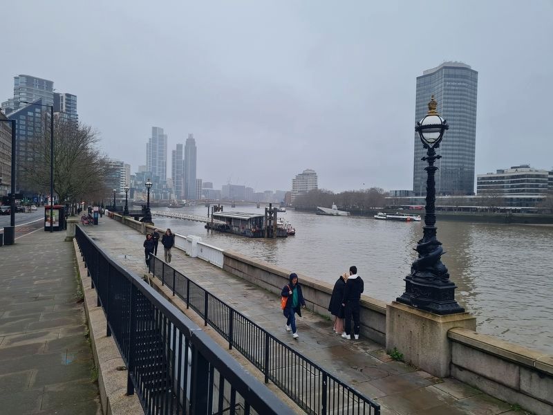 The Thames at the Albert Embankment image. Click for full size.