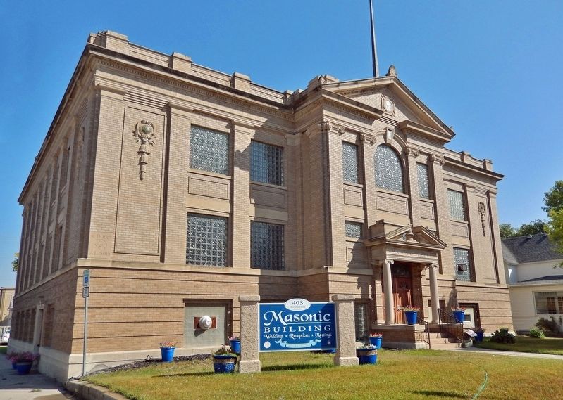 Devils Lake Masonic Temple (<i>southwest elevation</i>) image. Click for full size.