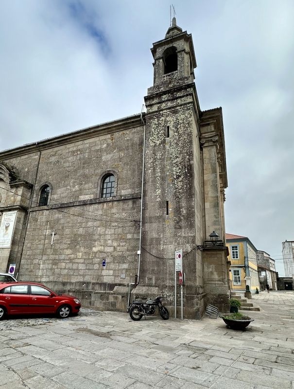 Igrexa parroquial de Santiago de Padrn / St. James Church Marker - wide view image. Click for full size.