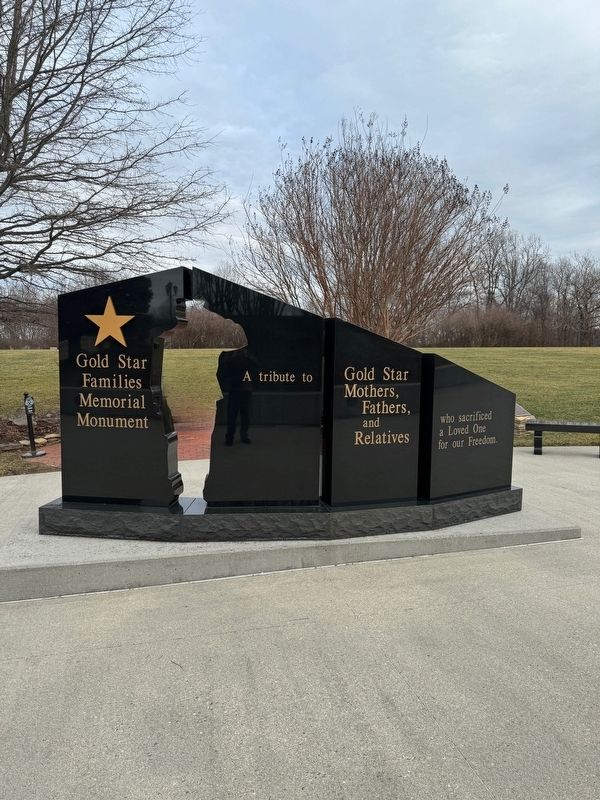 Gold Star Families Memorial Monument image. Click for full size.