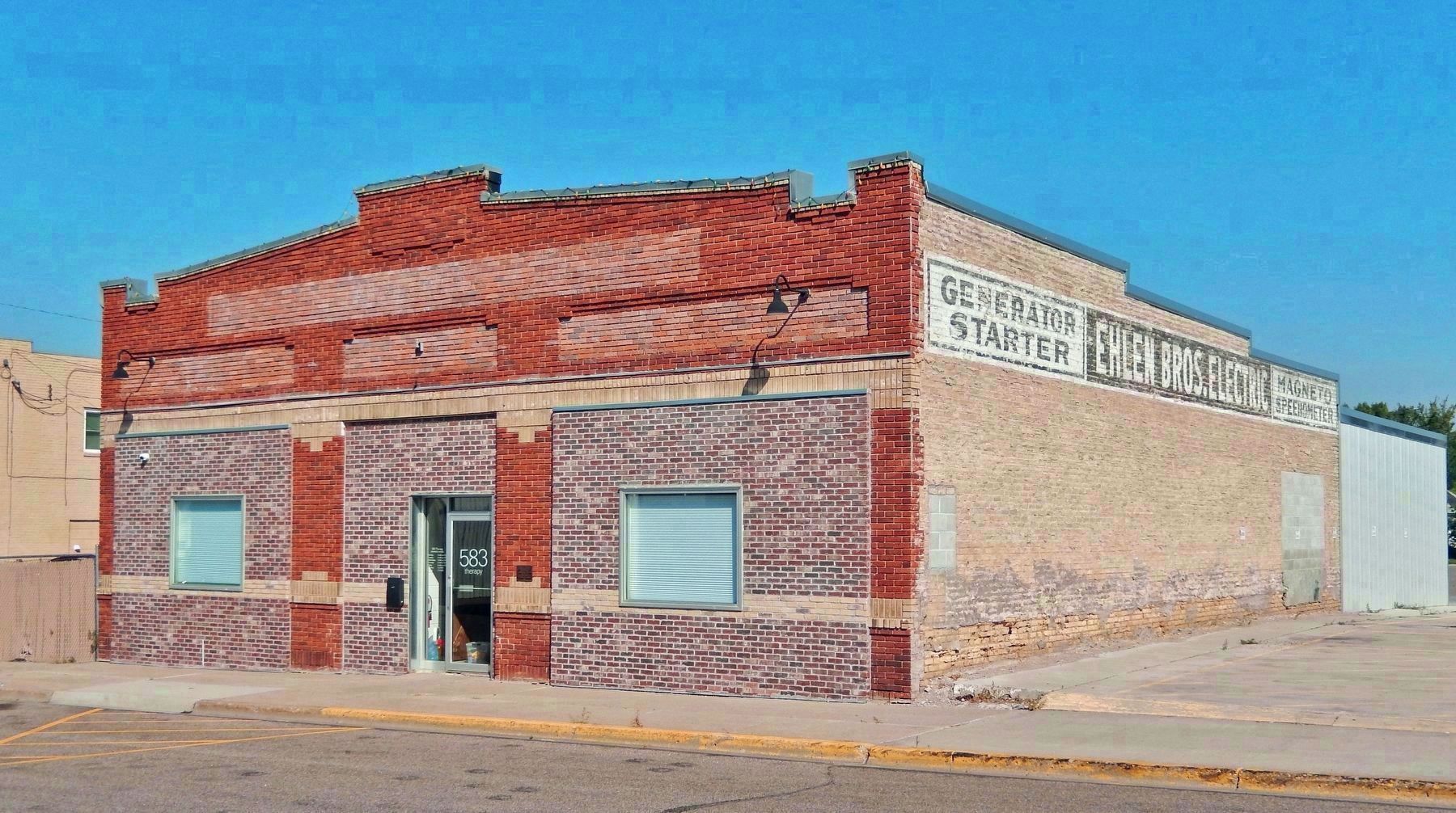 Degendorf & Dickson Building (<i>southeast elevation</i>) image. Click for full size.