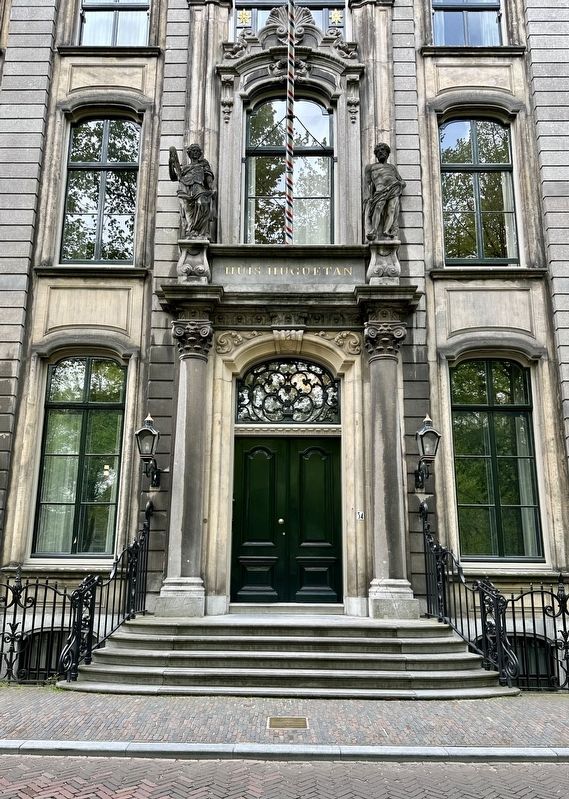 Huis Huguetan / House Huguetan Marker - wide view. Click for full size. Huis Huguetan / House Huguetan Marker - wide view image. Click for full size.