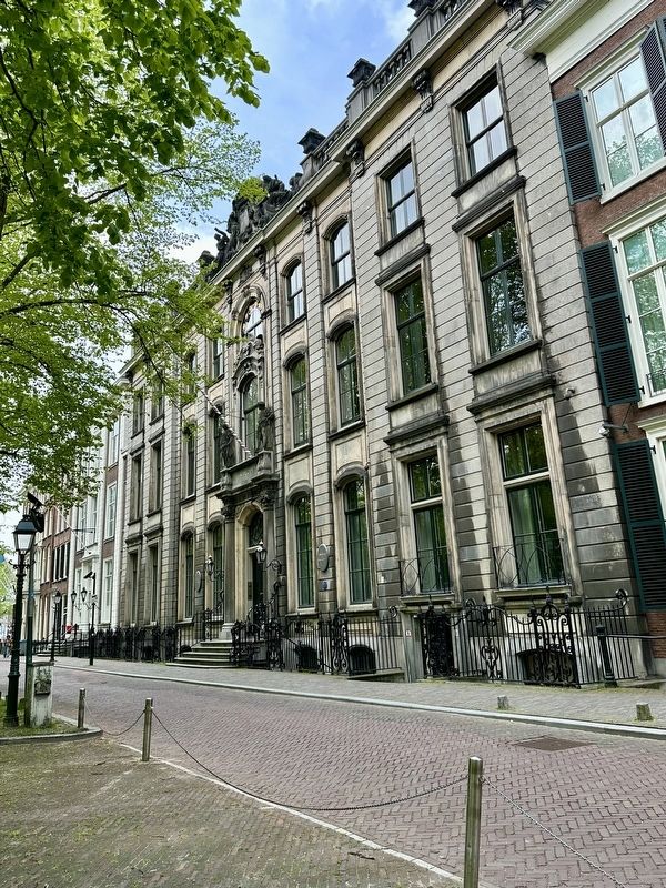 Huis Huguetan / House Huguetan Marker - wider view. Click for full size. Huis Huguetan / House Huguetan Marker - wider view image. Click for full size.