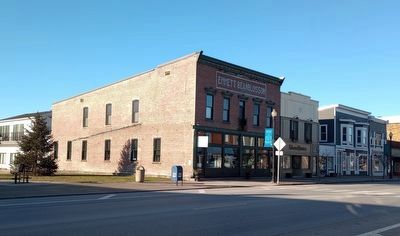 Beanblossom Building image. Click for full size.