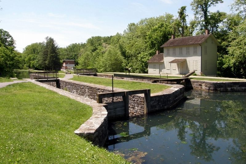 Lock 44 and the lockkeeper's house. Click for full size. Lock 44 and the lockkeeper's house image. Click for full size.