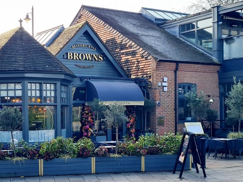 Browns (marker to the right of the entrance) image. Click for full size.