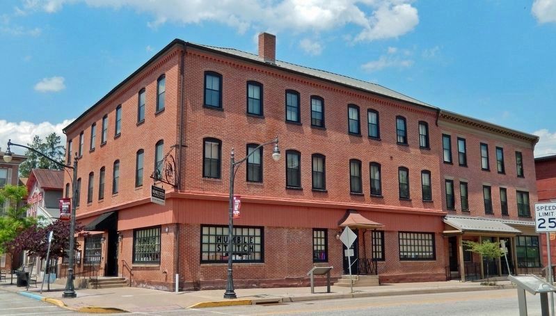 The Gantt Hotel Building today image. Click for full size.