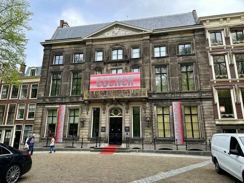 Lange Voorhout 74. Click for full size. Lange Voorhout 74 image. Click for full size.